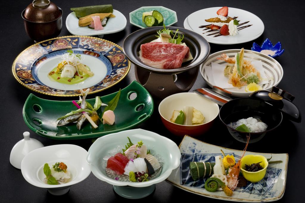 山荘 風の杜 Sanso Kazenomori Hotel Мино Екстериор снимка